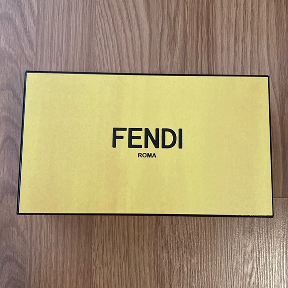 ❤️ Fendi Sunglass Case Bundle with Box New - Picture 2 of 12